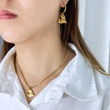 корейски неръждаема стомана праскова сърце обица нов метал злато цвят деликатен модерен бижута жените обръч обеци - Изображение 1  
