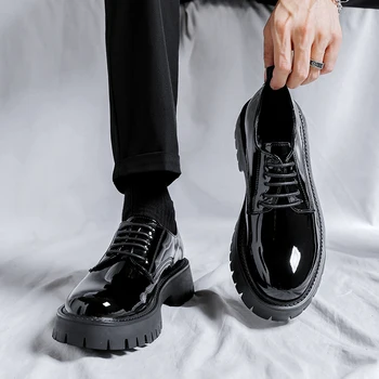Мъже Черна платформа с висока подметка Ежедневни кожени обувки Мъж Япония Хараджуку Корейски улично облекло Мода Бизнес Сватбени кожени обувки - Изображение 1  